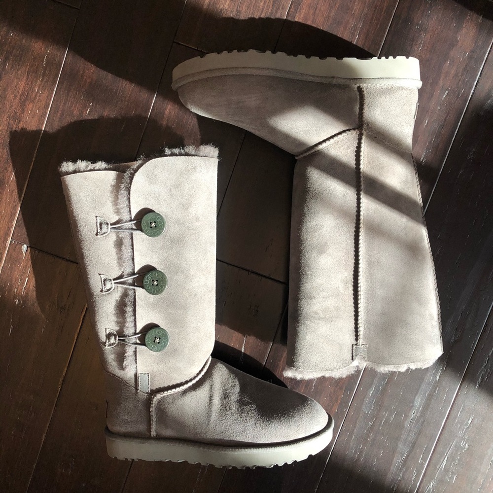 SOLD! UGG Bailey Button Sheepskin Boots